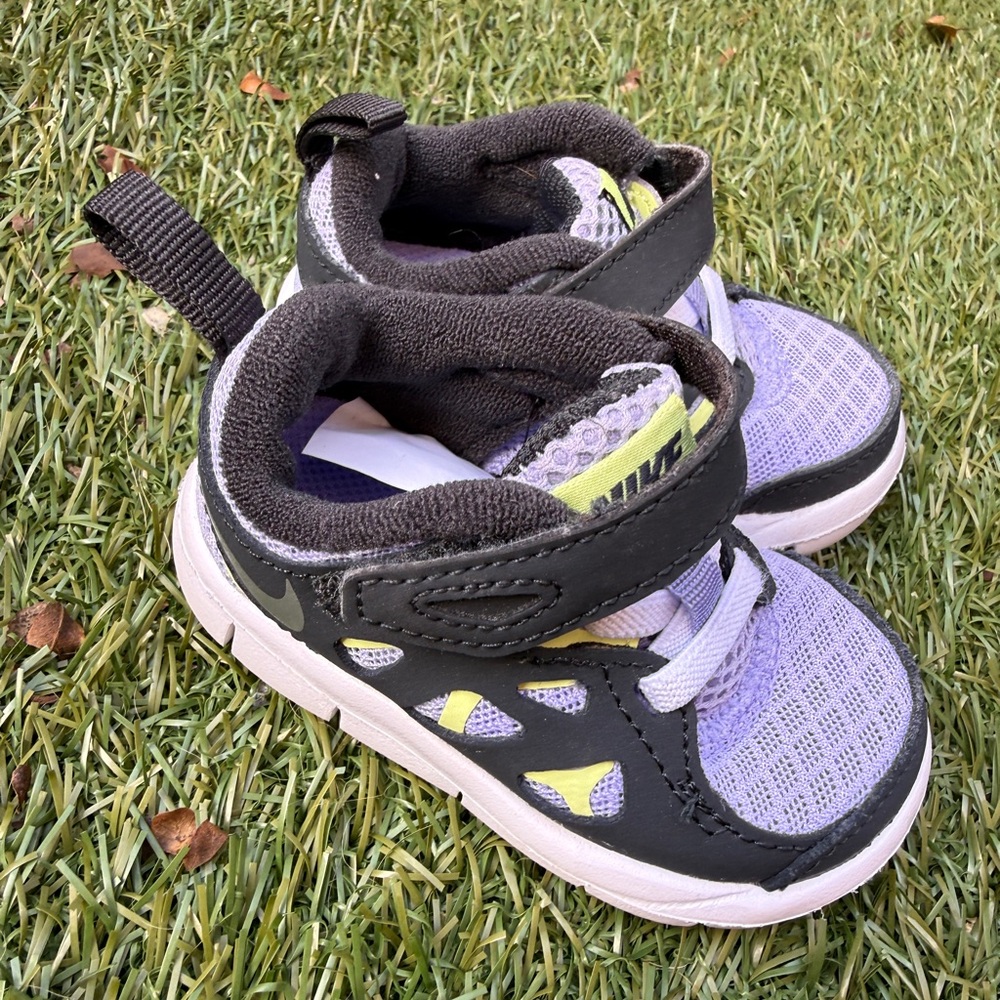 Nike Baby Sneakers Like New 3C